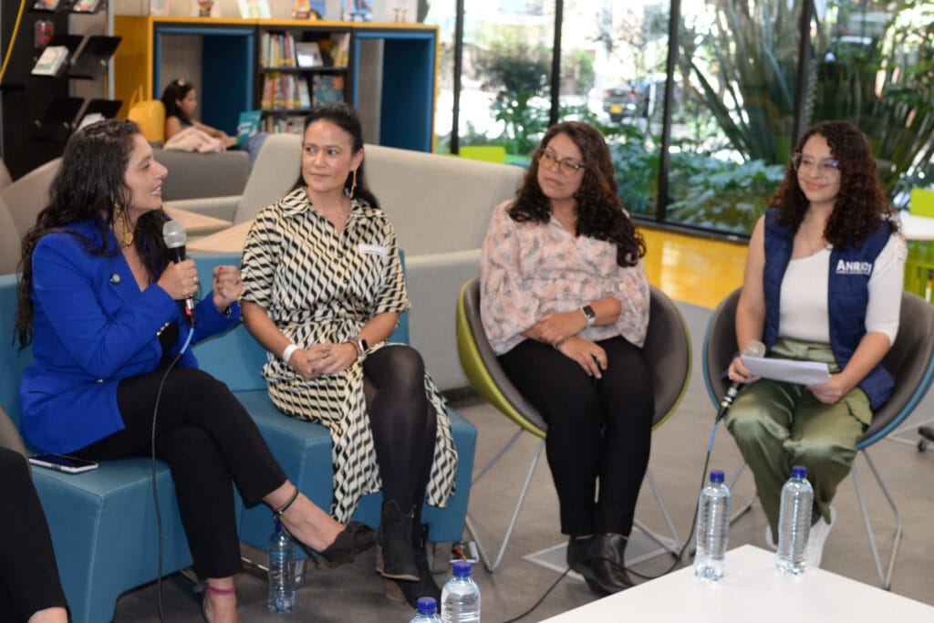 Conversatorio El Rol de la Mujer en la Protección Contra Incendios fire experiences anraci 2024