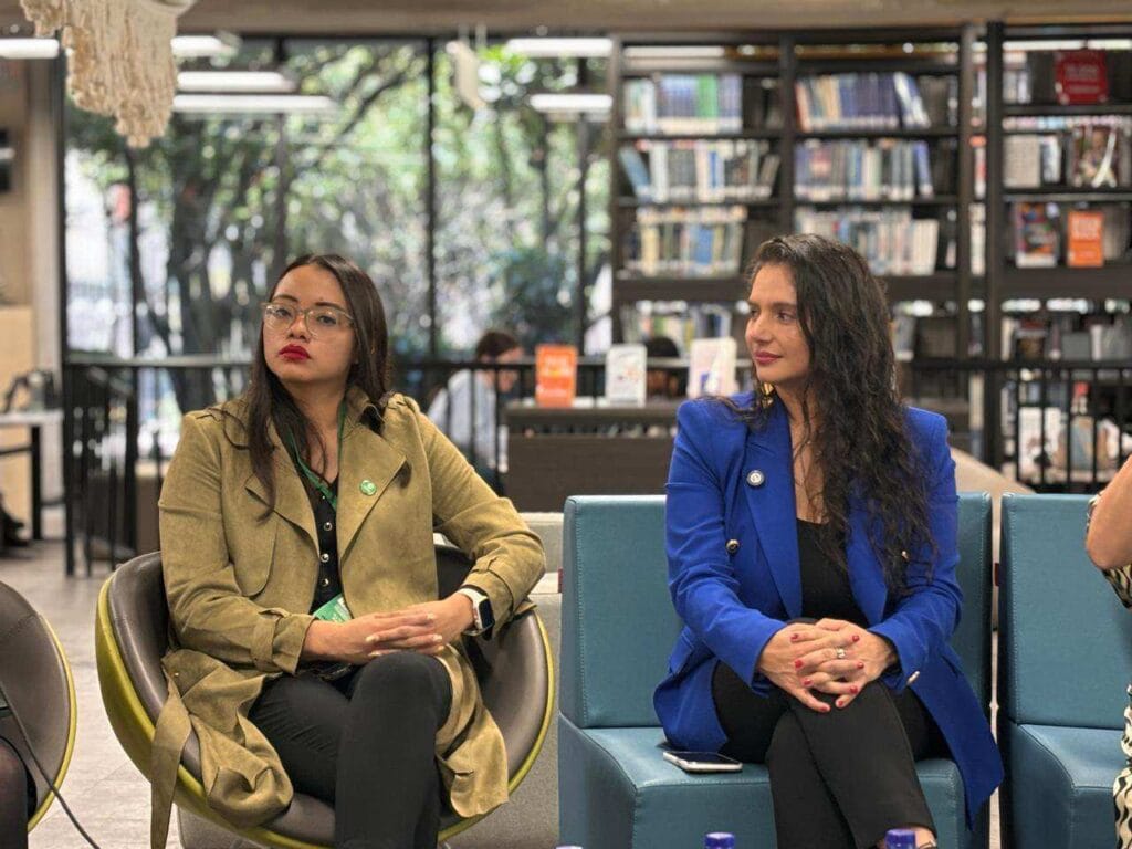 Conversatorio El Rol de la Mujer en la Protección Contra Incendios fire experiences anraci 2024