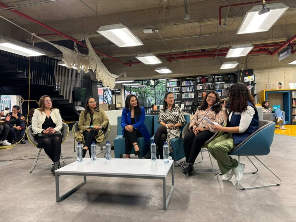 Conversatorio El Rol de la Mujer en la Protección Contra Incendios fire experiences anraci 2024