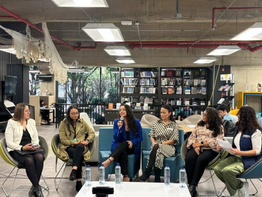 Conversatorio El Rol de la Mujer en la Protección Contra Incendios fire experiences anraci 2024